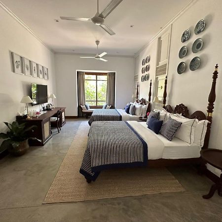 The Villa By Contemporary Ceylon Wadduwa Exterior photo