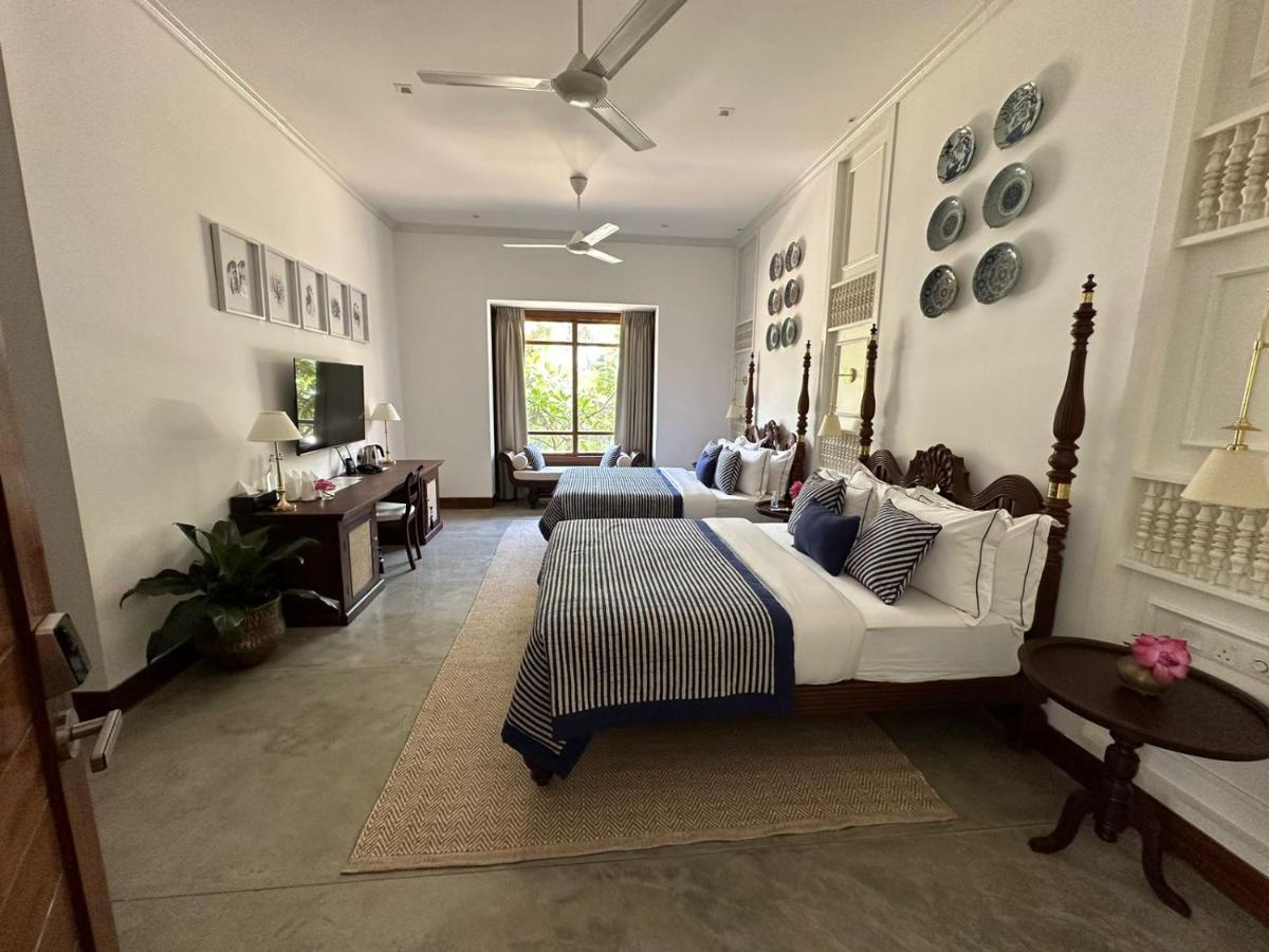 The Villa By Contemporary Ceylon Wadduwa Exterior photo